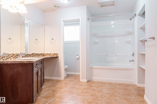 536 Leger Way, Edmonton, AB - Indoor Photo Showing Bathroom