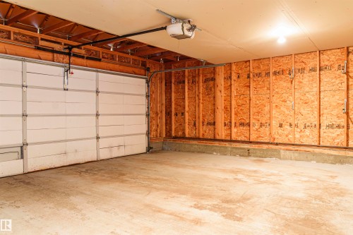 536 Leger Way, Edmonton, AB - Indoor Photo Showing Garage