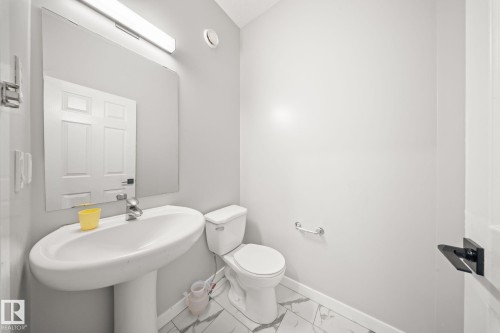 3445 Checknita Terrace, Edmonton, AB - Indoor Photo Showing Bathroom