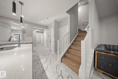 3445 Checknita Terrace, Edmonton, AB - Indoor