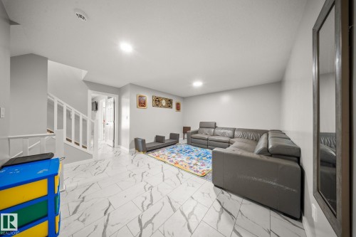 3445 Checknita Terrace, Edmonton, AB - Indoor Photo Showing Other Room