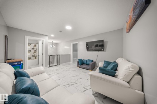 3445 Checknita Terrace, Edmonton, AB - Indoor Photo Showing Living Room