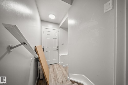 3445 Checknita Terrace, Edmonton, AB - Indoor Photo Showing Other Room