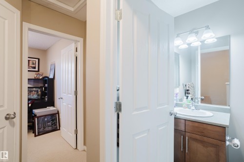 81 1804 70 Street, Edmonton, AB - Indoor Photo Showing Bathroom