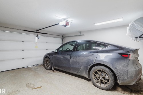 81 1804 70 Street, Edmonton, AB - Indoor Photo Showing Garage