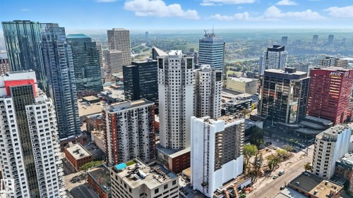 3502 10152 104 Street, Edmonton, AB - Outdoor