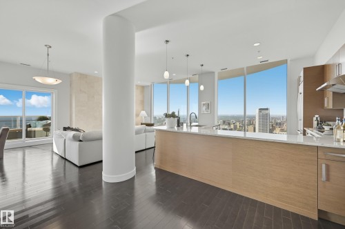 3502 10152 104 Street, Edmonton, AB - Indoor Photo Showing Kitchen With Upgraded Kitchen
