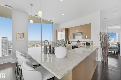 3502 10152 104 Street, Edmonton, AB - Indoor Photo Showing Kitchen With Upgraded Kitchen