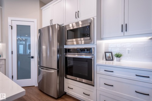 179 Redwing Wynd, St. Albert, AB - Indoor Photo Showing Kitchen