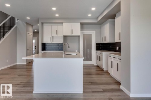 40 Gambel Loop, Spruce Grove, AB - Indoor Photo Showing Kitchen With Double Sink