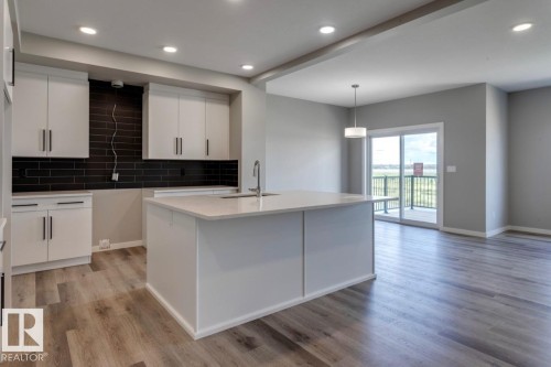 40 Gambel Loop, Spruce Grove, AB - Indoor Photo Showing Kitchen With Upgraded Kitchen