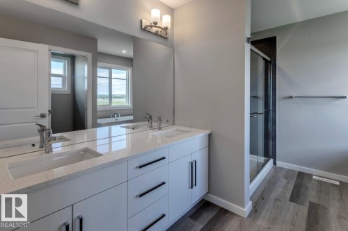 40 Gambel Loop, Spruce Grove, AB - Indoor Photo Showing Bathroom