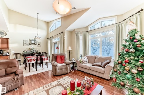 31 1407 Glastonbury Boulevard, Edmonton, AB - Indoor Photo Showing Living Room