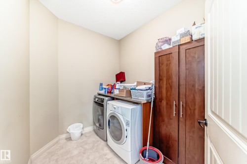 31 1407 Glastonbury Boulevard, Edmonton, AB - Indoor Photo Showing Laundry Room