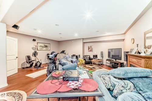 31 1407 Glastonbury Boulevard, Edmonton, AB - Indoor