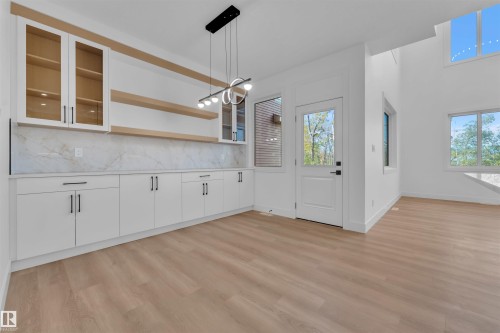 127 24 Street, Edmonton, AB - Indoor