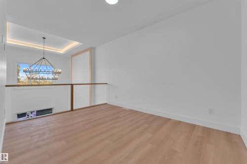 127 24 Street, Edmonton, AB - Indoor Photo Showing Other Room