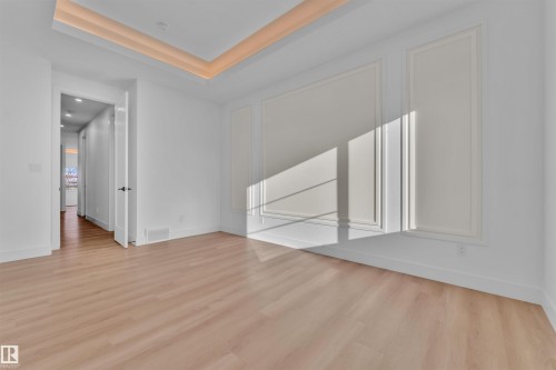 127 24 Street, Edmonton, AB - Indoor Photo Showing Other Room