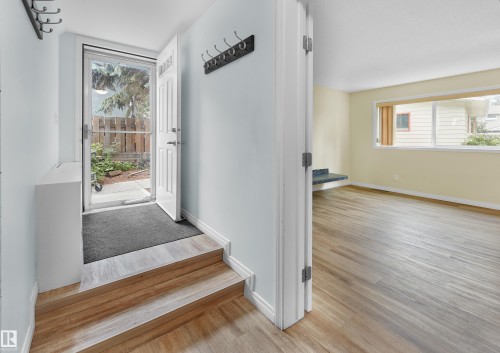 6628 124 Street, Edmonton, AB - Indoor Photo Showing Other Room