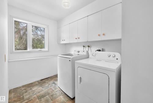 6628 124 Street, Edmonton, AB - Indoor Photo Showing Laundry Room