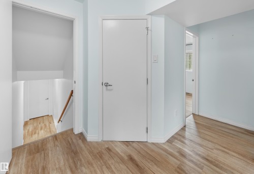 6628 124 Street, Edmonton, AB - Indoor Photo Showing Other Room