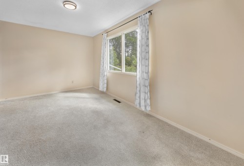 6628 124 Street, Edmonton, AB - Indoor Photo Showing Other Room