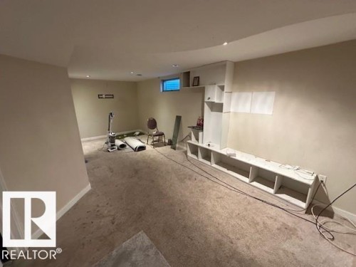 11 14110 80 Street, Edmonton, AB - Indoor