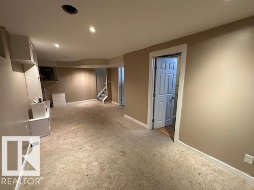 11 14110 80 Street, Edmonton, AB - Indoor