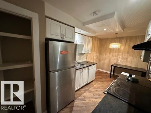 11 14110 80 Street, Edmonton, AB - Indoor Photo Showing Kitchen