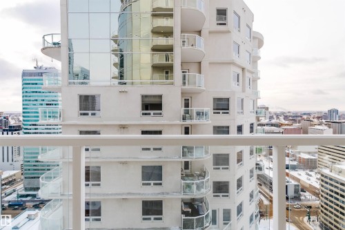 Edmonton, AB - Outdoor