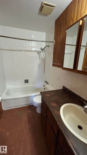 10018 Twp Rd 612, Rural St. Paul County, AB - Indoor Photo Showing Bathroom