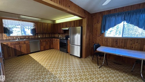 10018 Twp Rd 612, Rural St. Paul County, AB - Indoor Photo Showing Kitchen With Double Sink