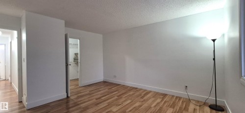 3619 30 Avenue, Edmonton, AB - Indoor Photo Showing Other Room