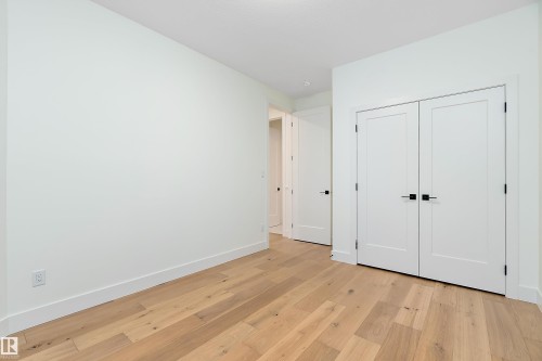 6887 Knox Loop Sw, Edmonton, AB - Indoor Photo Showing Other Room