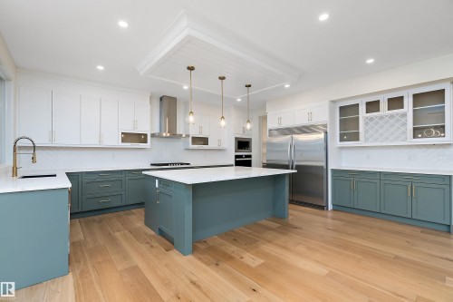 6887 Knox Loop Sw, Edmonton, AB - Indoor Photo Showing Kitchen With Upgraded Kitchen