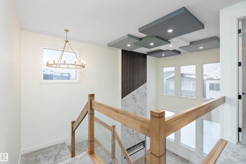 6887 Knox Loop Sw, Edmonton, AB - Indoor Photo Showing Other Room