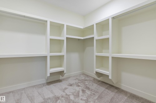 6887 Knox Loop Sw, Edmonton, AB - Indoor With Storage