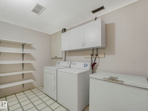 49 Aberdeen Way, Stony Plain, AB - Indoor Photo Showing Laundry Room