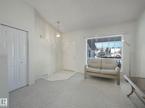 49 Aberdeen Way, Stony Plain, AB - Indoor Photo Showing Bedroom