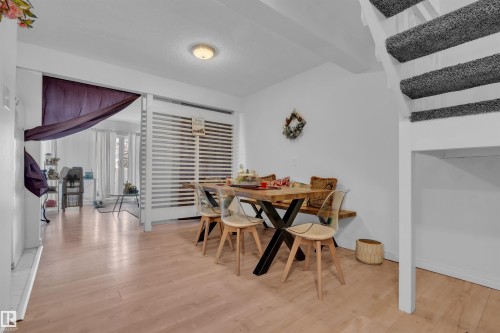 8F Meadowlark Village, Edmonton, AB - Indoor Photo Showing Dining Room