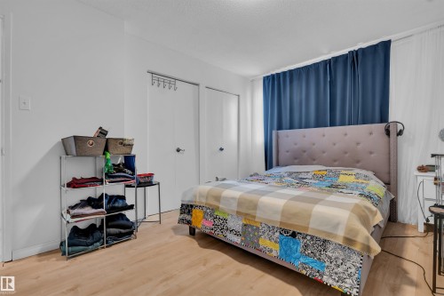 8F Meadowlark Village, Edmonton, AB - Indoor Photo Showing Bedroom