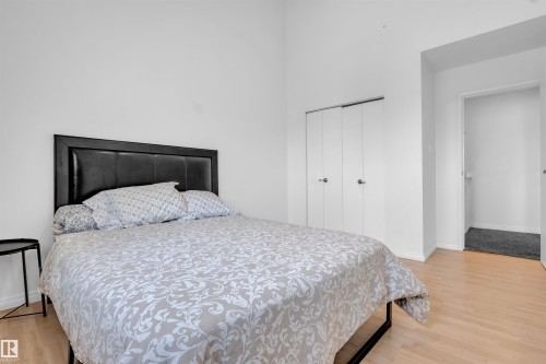 8F Meadowlark Village, Edmonton, AB - Indoor Photo Showing Bedroom