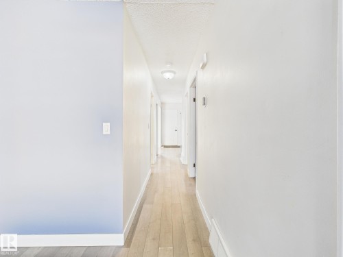 18737 70 Avenue, Edmonton, AB - Indoor Photo Showing Other Room