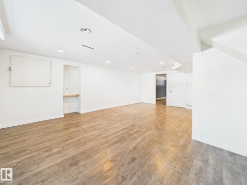 18737 70 Avenue, Edmonton, AB - Indoor Photo Showing Other Room