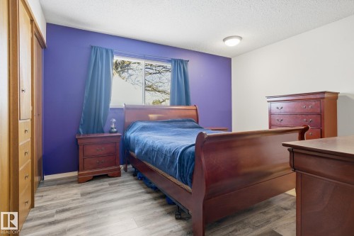 17323 107 Street, Edmonton, AB - Indoor Photo Showing Bedroom