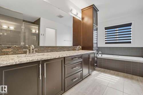 12948 202 Street, Edmonton, AB - Indoor Photo Showing Bathroom