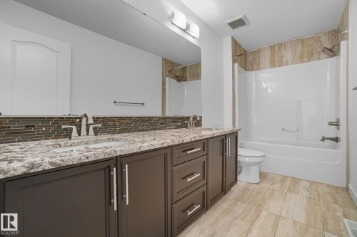 12948 202 Street, Edmonton, AB - Indoor Photo Showing Bathroom