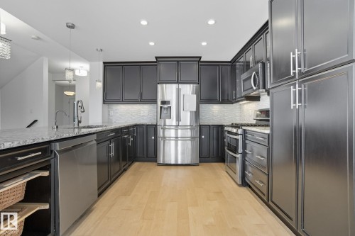 12948 202 Street, Edmonton, AB - Indoor Photo Showing Kitchen With Upgraded Kitchen