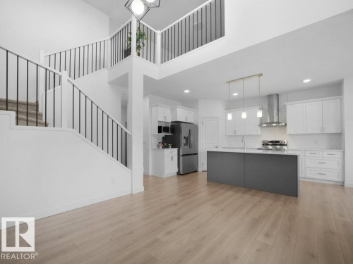 7020 177 Avenue, Edmonton, AB - Indoor Photo Showing Kitchen