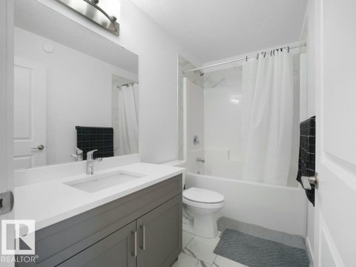 7020 177 Avenue, Edmonton, AB - Indoor Photo Showing Bathroom